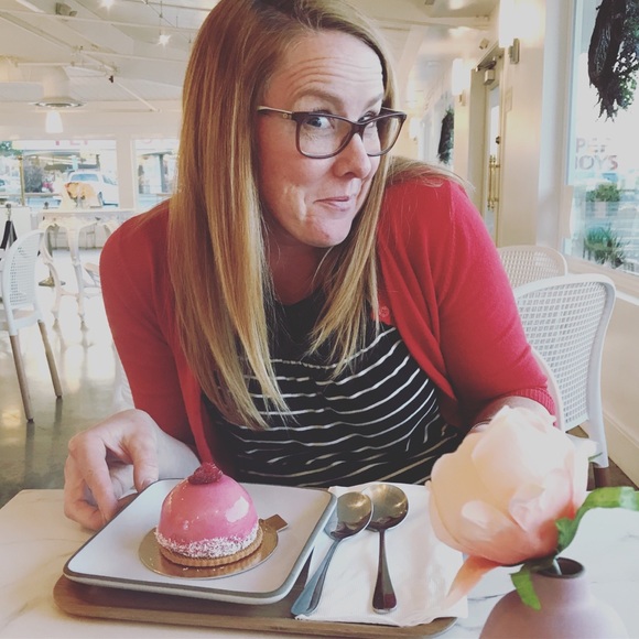 Meet your Posher, Jamie 💖 - Picture 2 of 2